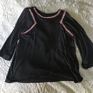 A glow maternity long sleeve shirt